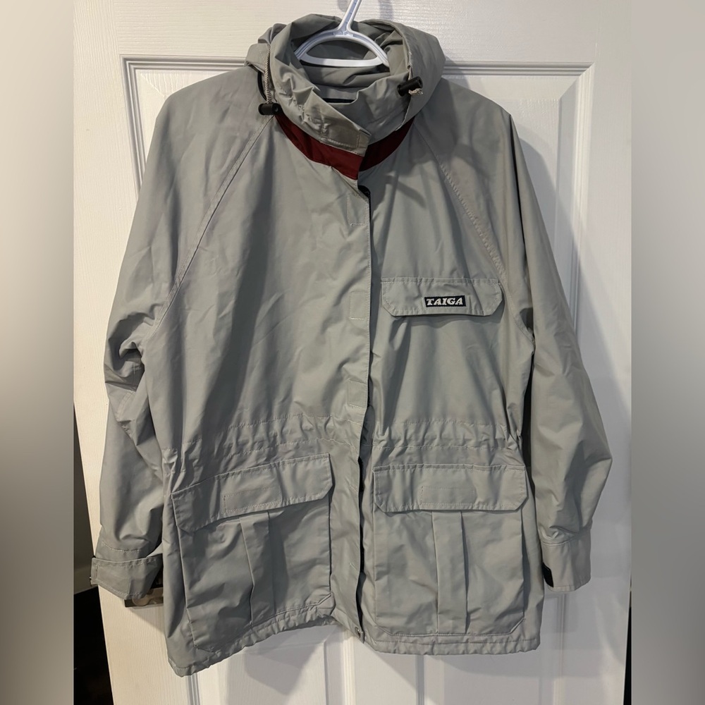 Vintage TAIGA Women’s Gortex Jacket